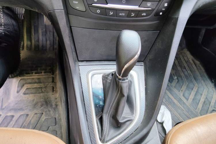 Used Buick Excelle GX 2019 18T Automatic Connected Flagship Version China VI Standard Gear Lever