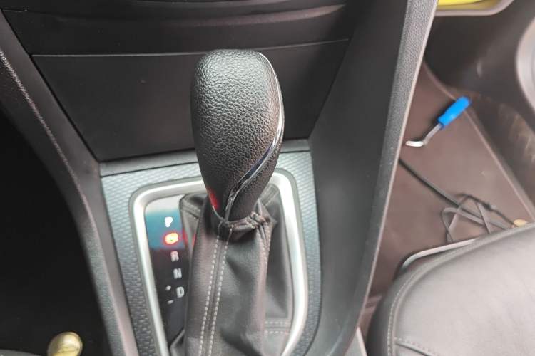 Used Buick Excelle GX 2019 18T Automatic Connected Elite Model China VI Standard Gear Lever