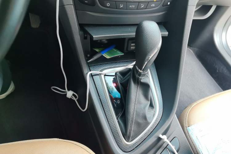 Used Buick Excelle GX 2019 18T Automatic Connected Flagship Version China V Standard Gear Lever