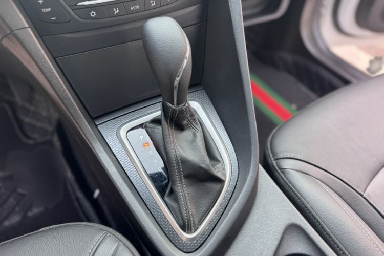 Used Buick Excelle GX 2019 18T Automatic Connected Elite Model China VI Standard Gear Lever