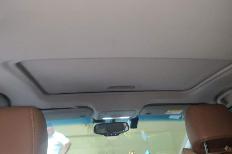 Used Buick Excelle GX 2019 18T Automatic Connected Flagship Version China VI Standard Headliner