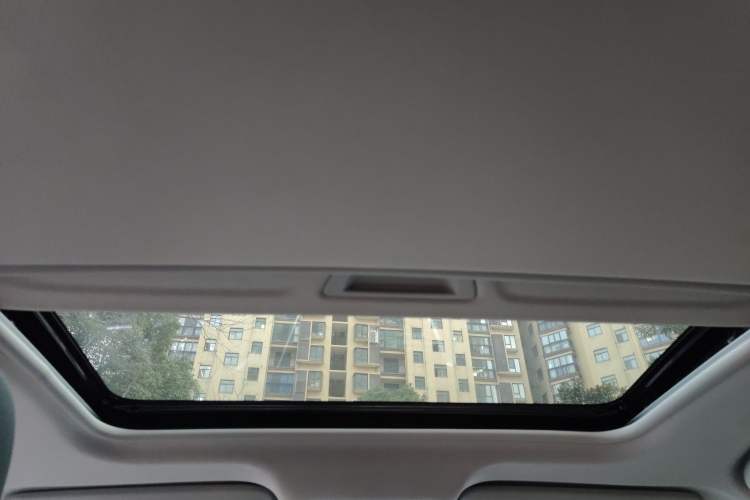 Used Buick Excelle GX 2019 18T Automatic Connected Elite Model China V Standard Headliner