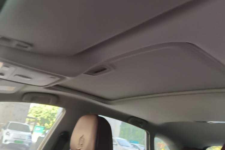Used Buick Excelle GX 2019 18T Automatic Connected Elite Model China V Standard Headliner