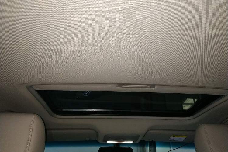 Used Buick Excelle GX 2019 15T Dual-Clutch Connected Elite Version China V Standard Headliner