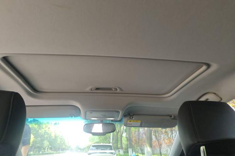 Used Buick Excelle GX 2019 18T Automatic Connected Elite Model China VI Standard Headliner