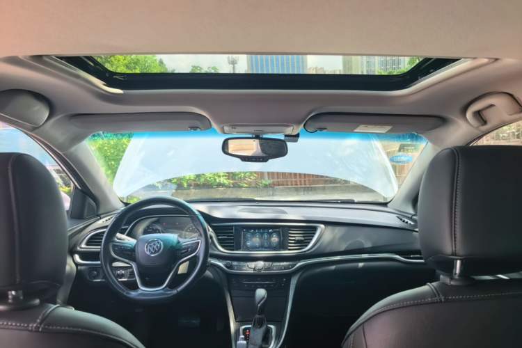 Used Buick Excelle GX 2019 18T Automatic Connected Elite Model China VI Standard Headliner