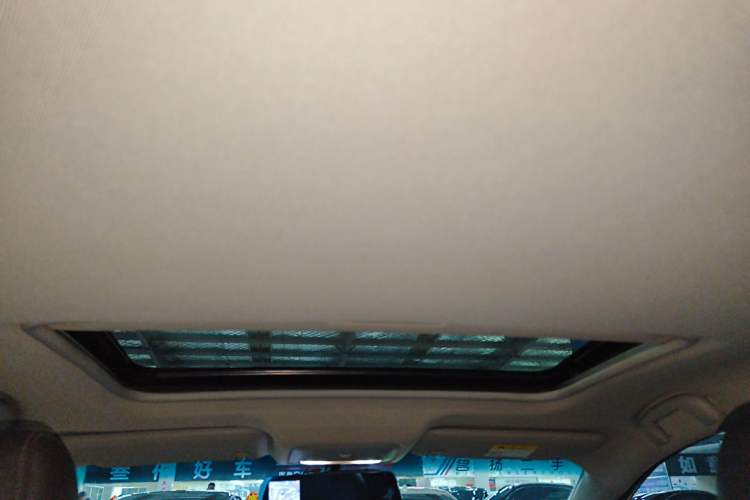 Used Buick Excelle GX 2019 18T Automatic Connected Elite Model China V Standard Headliner