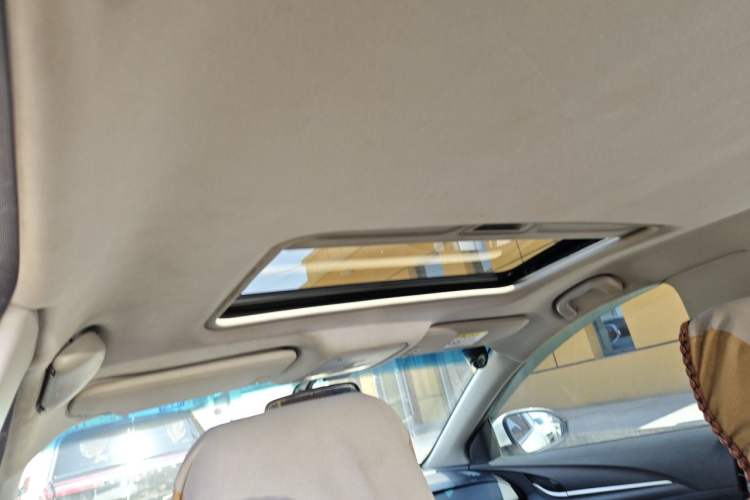 Used Buick Excelle GX 2019 18T Automatic Connected Elite Model China VI Standard Headliner