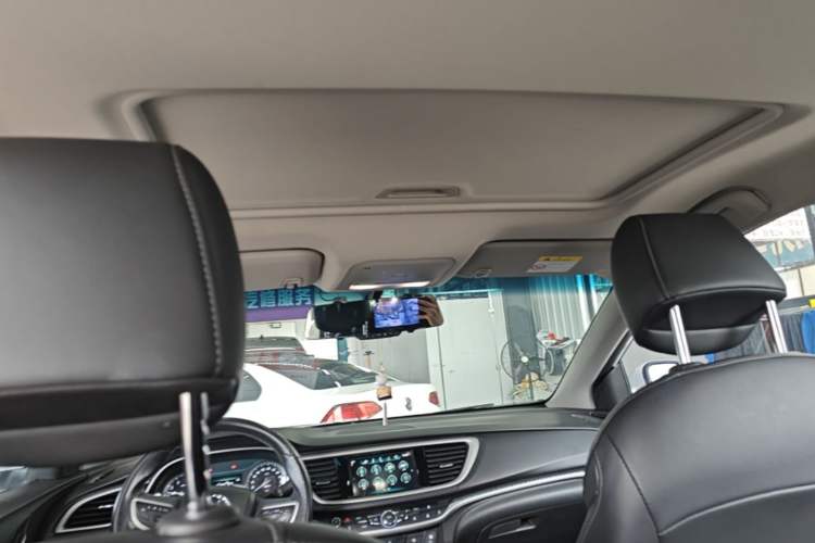 Used Buick Excelle GX 2019 18T Automatic Connected Elite Model China VI Standard Headliner