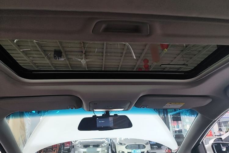 Used Buick Excelle GX 2019 18T Automatic Connected Elite Model China VI Standard Headliner