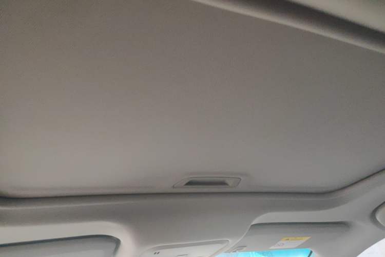 Used Buick Excelle GX 2019 18T Automatic Connected Elite Model China VI Standard Headliner