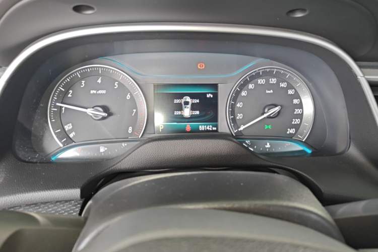 Used Buick Excelle GX 2019 18T Automatic Connected Elite Model China VI Standard Instrument Cluster