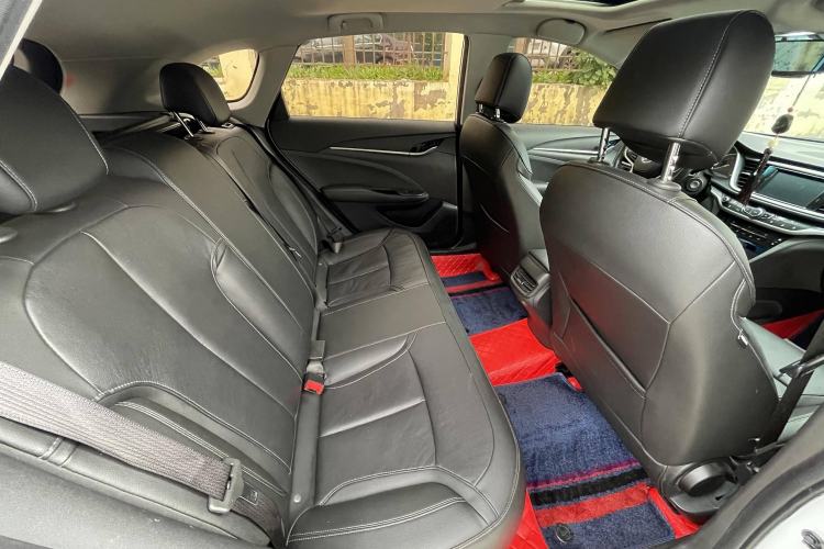 Used Buick Excelle GX 2019 18T Automatic Connected Elite Model China VI Standard Interior 3