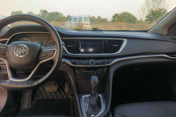 Used Buick Excelle GX 2019 18T Automatic Connected Elite Model China VI Standard Interior 3