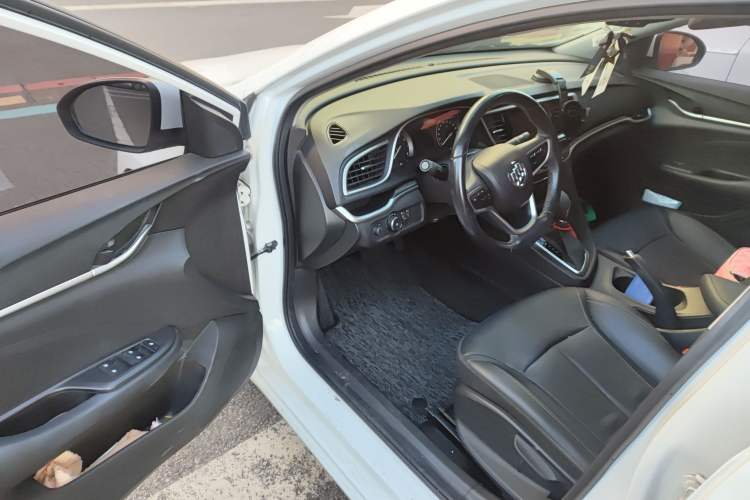 Used Buick Excelle GX 2019 18T Automatic Connected Elite Model China VI Standard Interior 3
