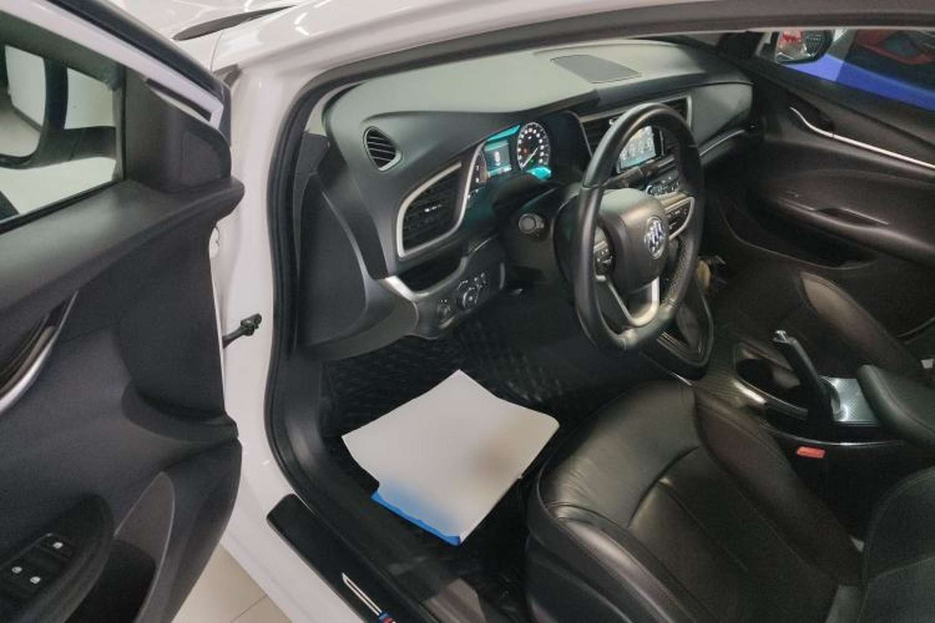 Used Buick Excelle GX 2019 18T Automatic Connected Elite Model China VI Standard Interior 3