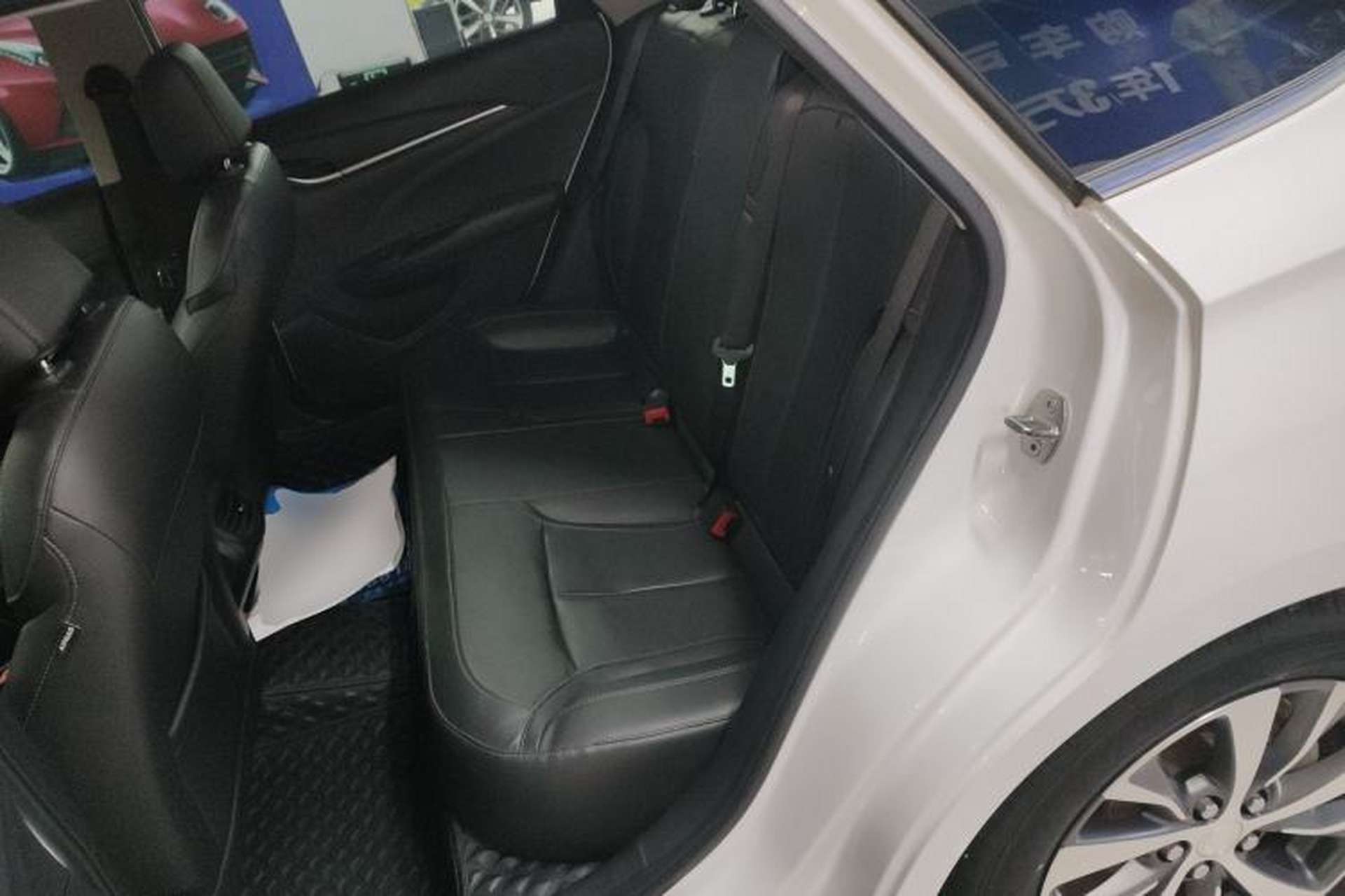Used Buick Excelle GX 2019 18T Automatic Connected Elite Model China VI Standard Interior 4