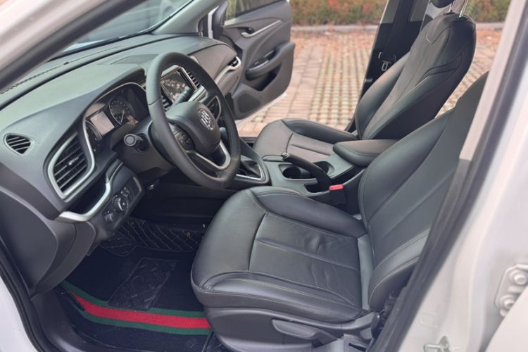 Used Buick Excelle GX 2019 18T Automatic Connected Elite Model China VI Standard Interior 4