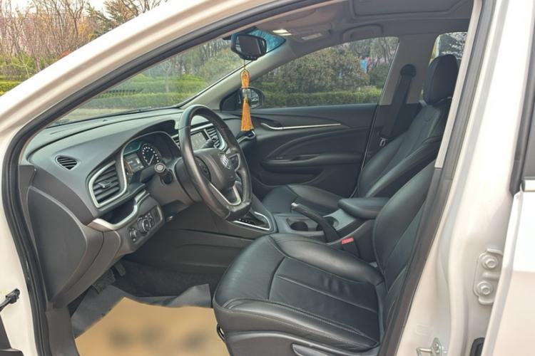 Used Buick Excelle GX 2019 18T Automatic Connected Elite Model China V Standard Interior 7