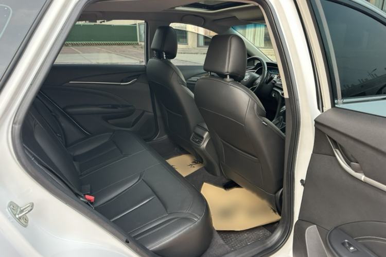 Used Buick Excelle GX 2019 18T Automatic Connected Elite Model China V Standard Interior 8