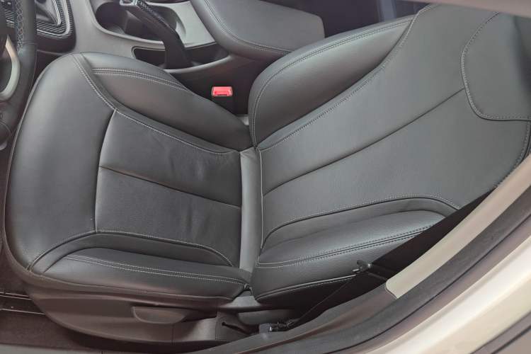 Used Buick Excelle GX 2019 18T Automatic Connected Elite Model China VI Standard Left Front Seat