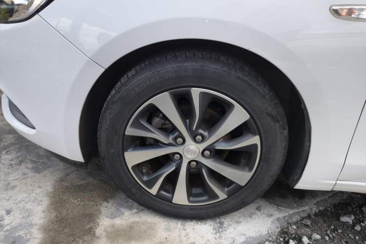 Used Buick Excelle GX 2019 18T Automatic Connected Elite Model China VI Standard Left Front Wheel Hub
