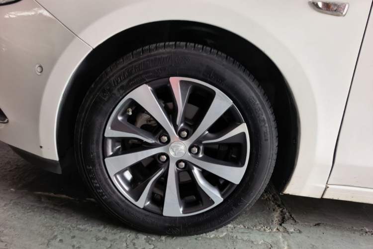 Used Buick Excelle GX 2019 18T Automatic Connected Flagship Version China V Standard Left Front Wheel Hub