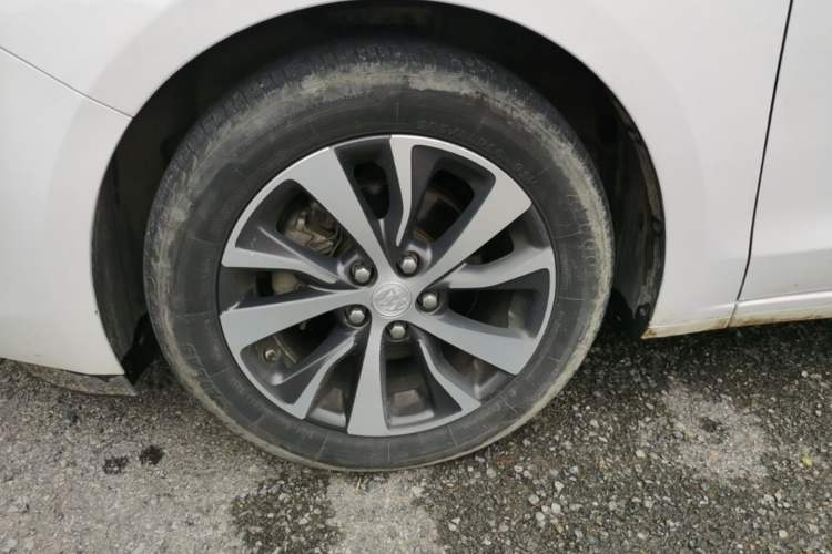 Used Buick Excelle GX 2019 18T Automatic Connected Elite Model China VI Standard Left Front Wheel Hub