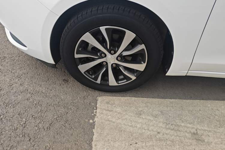 Used Buick Excelle GX 2019 18T Automatic Connected Elite Model China VI Standard Left Front Wheel Hub