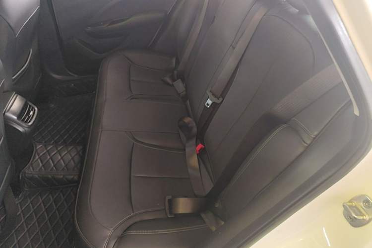 Used Buick Excelle GX 2019 18T Automatic Connected Elite Model China VI Standard Left Rear Seat