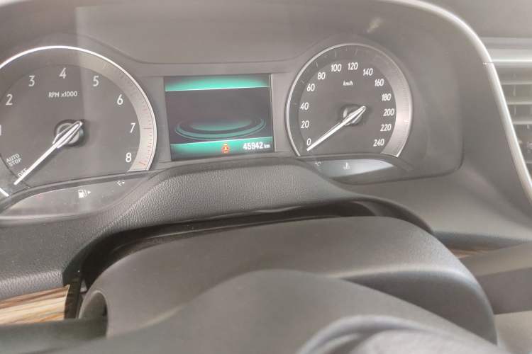 Used Buick Excelle GX 2019 15T Dual-Clutch Connected Elite Model China VI Odometer Close Up