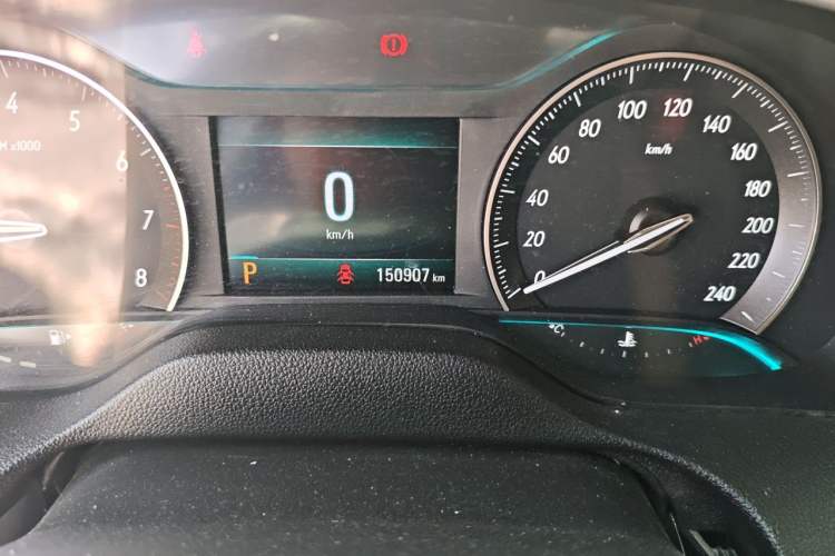 Used Buick Excelle GX 2019 18T Automatic Connected Flagship Version China VI Standard Odometer Close Up