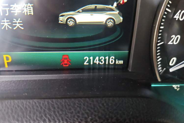 Used Buick Excelle GX 2019 18T Automatic Connected Elite Model China VI Standard Odometer Close Up