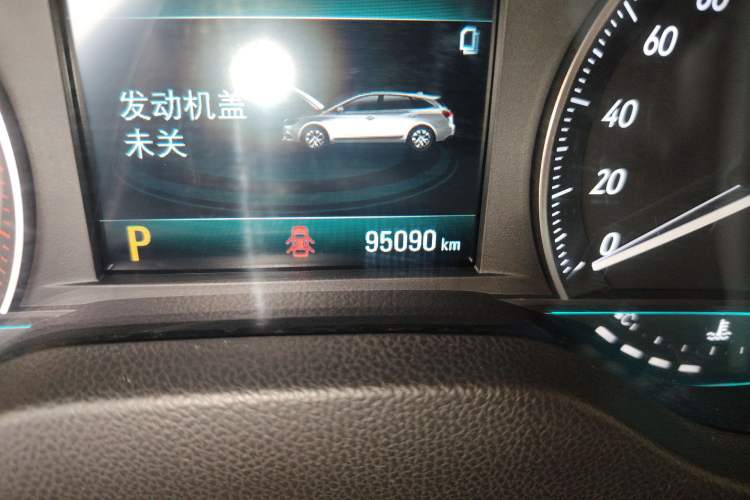Used Buick Excelle GX 2019 18T Automatic Connected Elite Model China V Standard Odometer Close Up