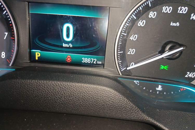 Used Buick Excelle GX 2019 18T Automatic Connected Flagship Version China VI Standard Odometer Close Up