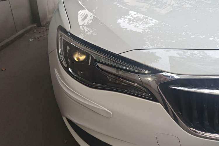 Used Buick Excelle GX 2019 18T Automatic Connected Elite Model China VI Standard Right Front Headlight