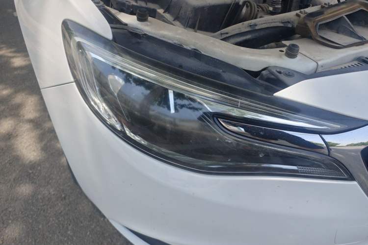 Used Buick Excelle GX 2019 18T Automatic Connected Elite Model China V Standard Right Front Headlight