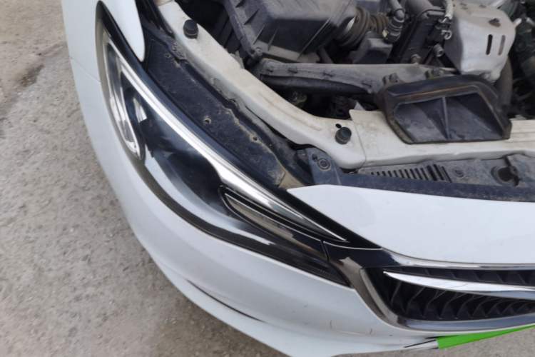 Used Buick Excelle GX 2019 18T Automatic Connected Elite Model China V Standard Right Front Headlight