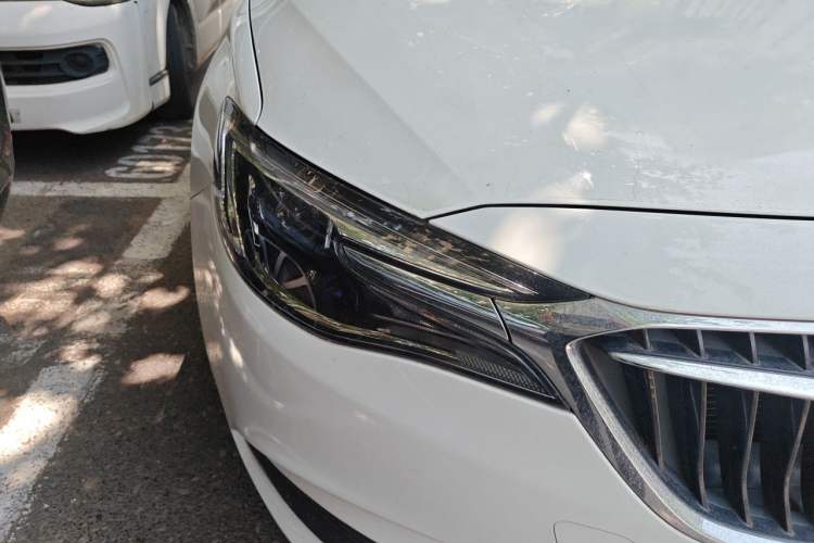 Used Buick Excelle GX 2019 18T Automatic Connected Elite Model China VI Standard Right Front Headlight