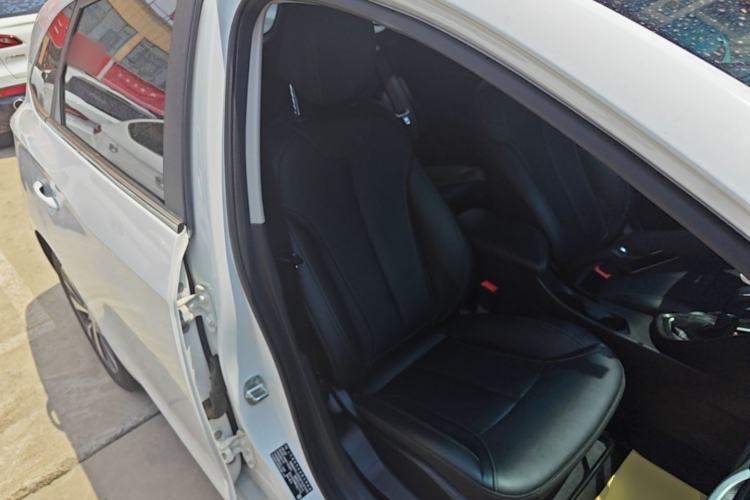 Used Buick Excelle GX 2019 18T Automatic Connected Elite Model China VI Standard Right Front Seat