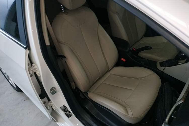 Used Buick Excelle GX 2019 15T Dual-Clutch Connected Elite Version China V Standard Right Front Seat