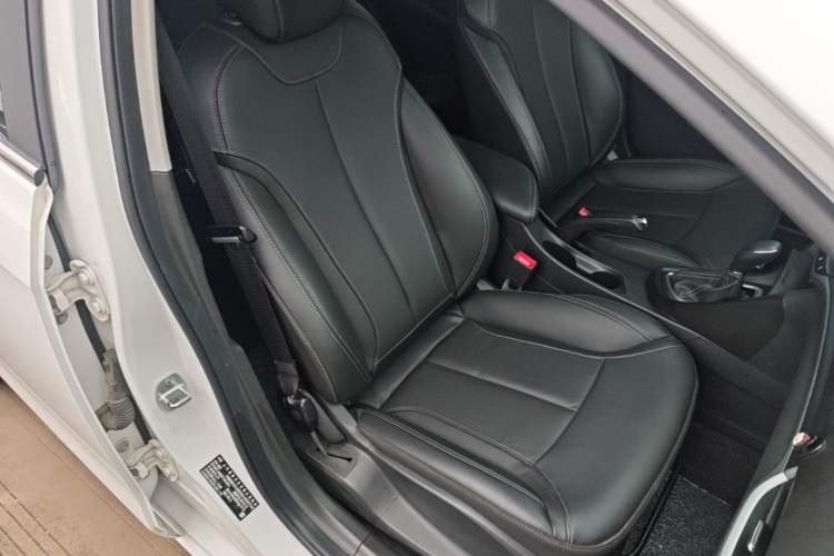 Used Buick Excelle GX 2019 18T Automatic Connected Elite Model China VI Standard Right Front Seat