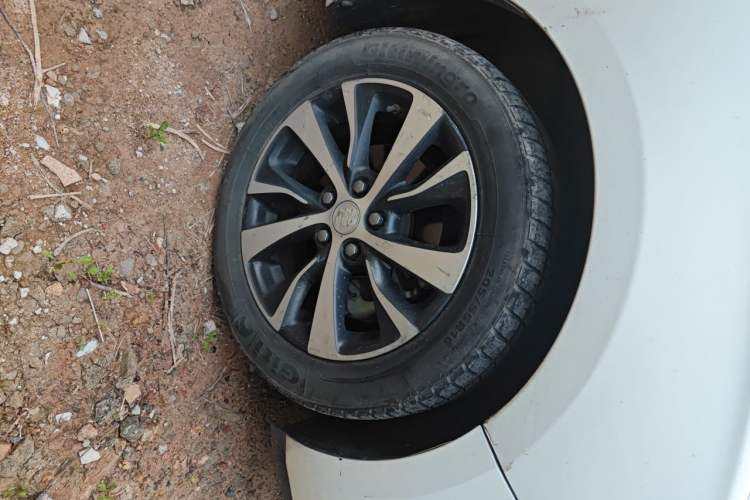 Used Buick Excelle GX 2019 18T Automatic Connected Elite Model China VI Standard Right Front Wheel Hub