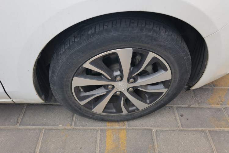 Used Buick Excelle GX 2019 18T Automatic Connected Elite Model China V Standard Right Front Wheel Hub