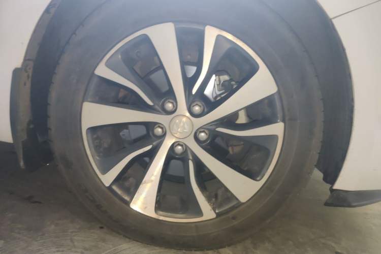 Used Buick Excelle GX 2019 18T Automatic Connected Flagship Version China VI Standard Right Front Wheel Hub