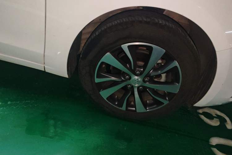 Used Buick Excelle GX 2019 18T Automatic Connected Elite Model China VI Standard Right Front Wheel Hub