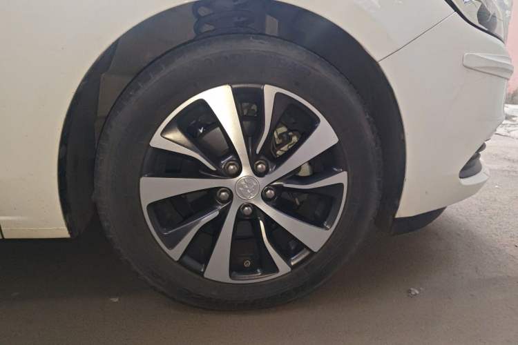 Used Buick Excelle GX 2019 18T Automatic Connected Elite Model China VI Standard Right Front Wheel Hub