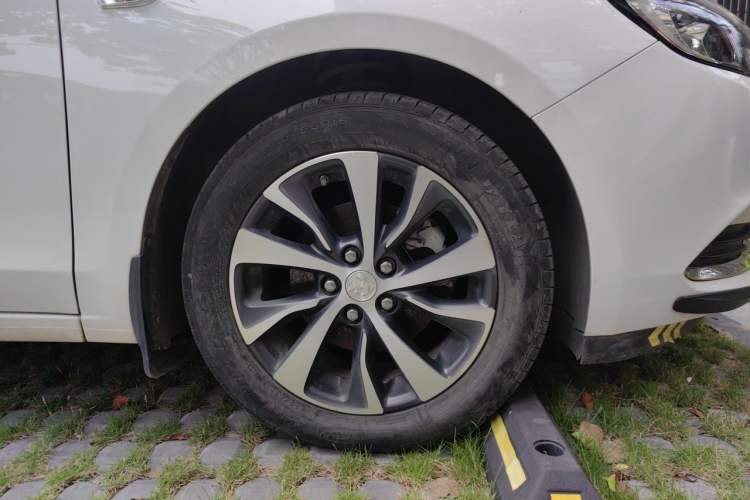 Used Buick Excelle GX 2019 18T Automatic Connected Elite Model China V Standard Right Front Wheel Hub