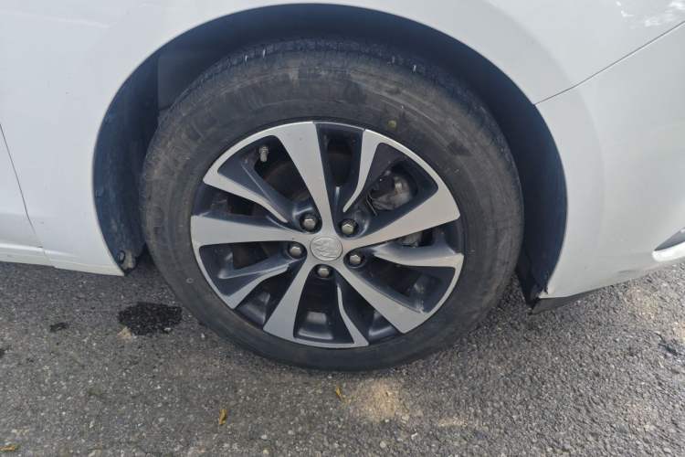 Used Buick Excelle GX 2019 18T Automatic Connected Elite Model China VI Standard Right Front Wheel Hub