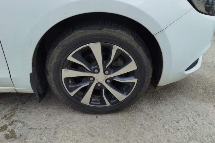 Used Buick Excelle GX 2019 18T Automatic Connected Elite Model China V Standard Right Front Wheel Hub